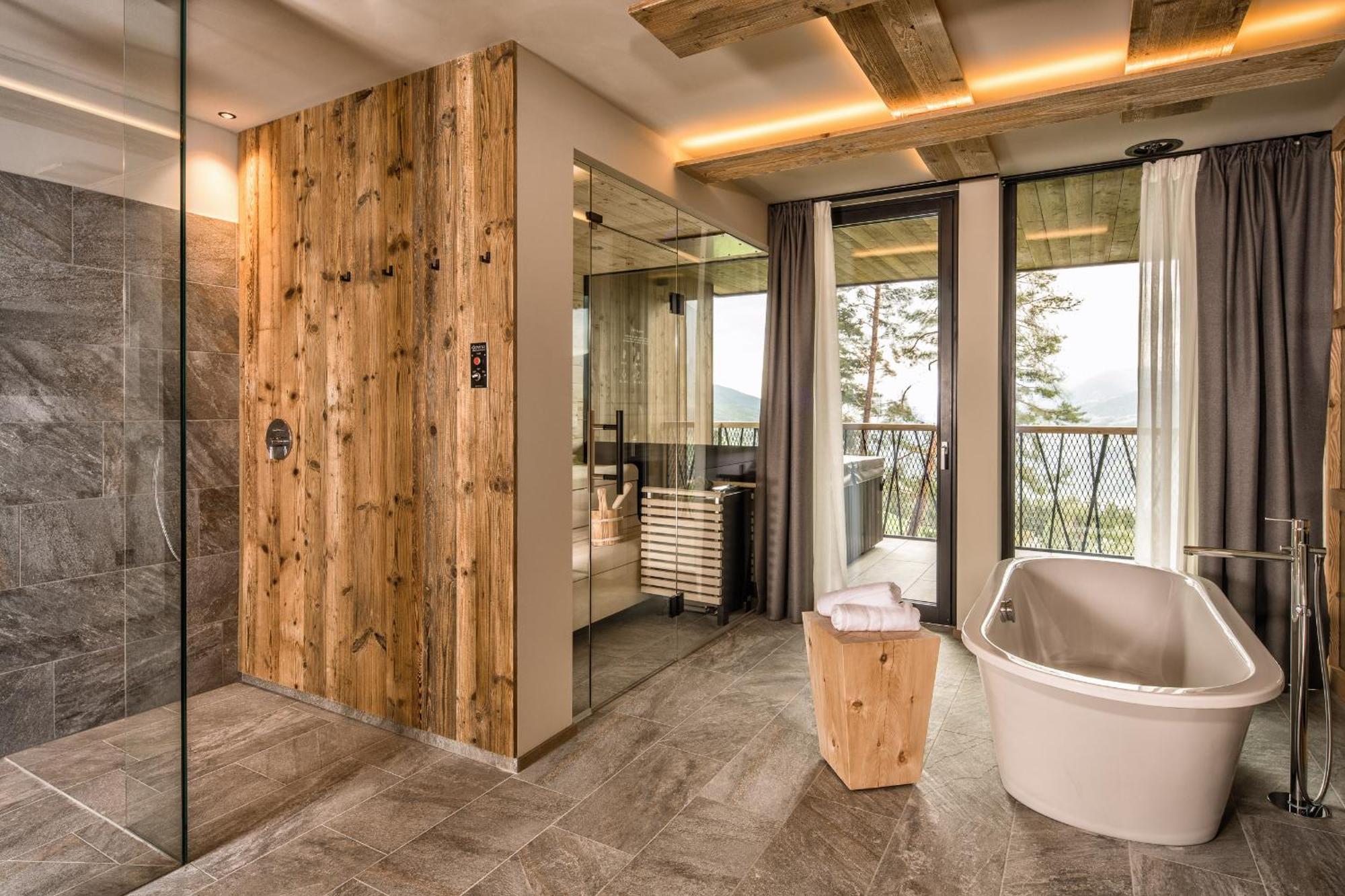 My Arbor - Dolomites Hotel Bressanone Kültér fotó Bathroom